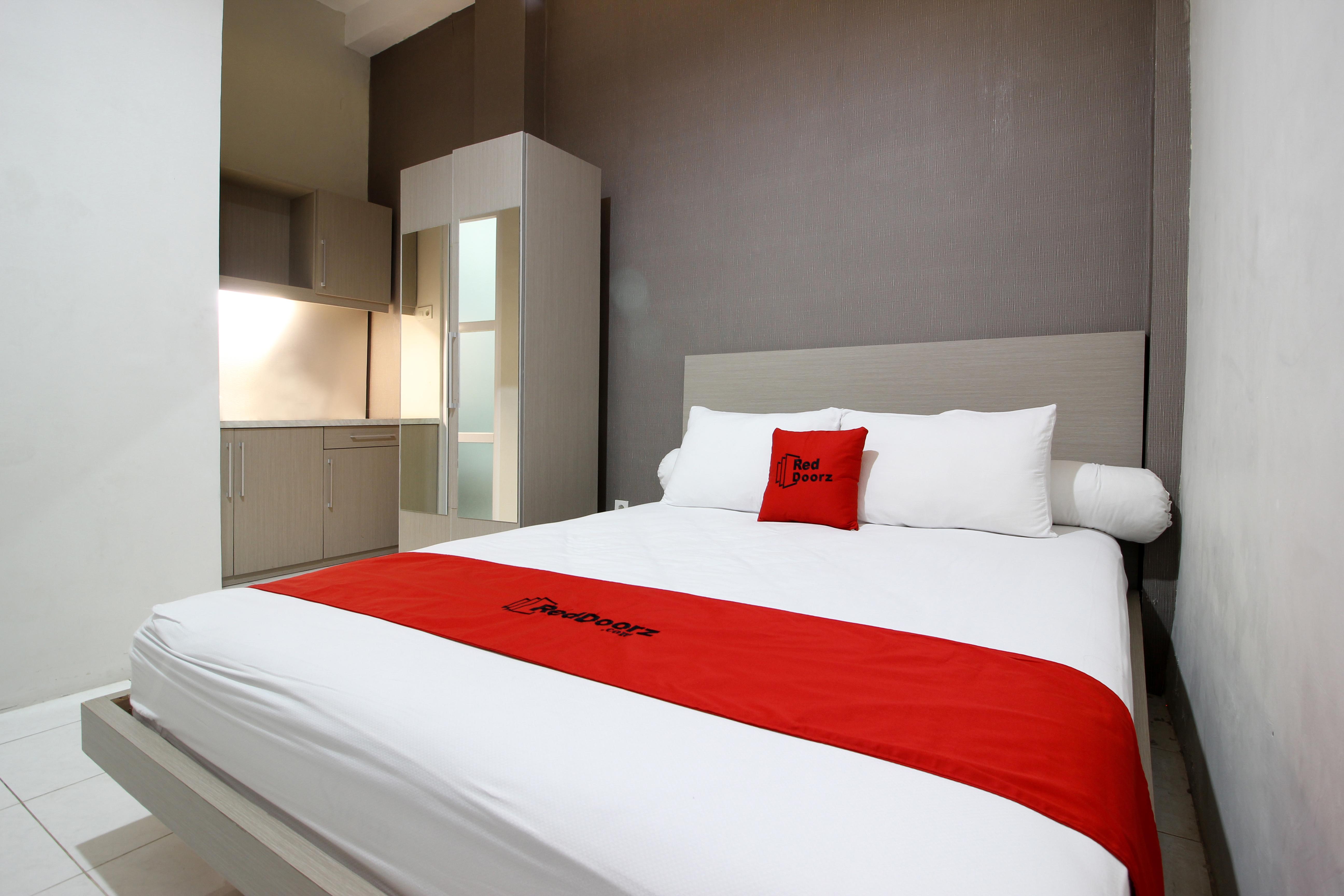 RedDoorz Plus near UPN Jogjakarta 2 Maguwo Bagian luar foto